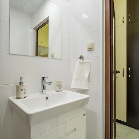 Location New & Spacious 3 Bdr Medical Academy Sofia