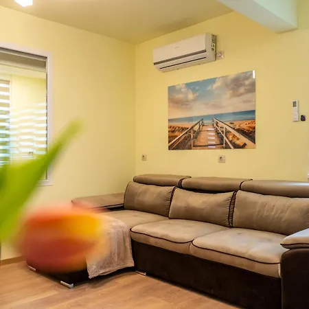 Apartment Location New & Spacious 3 Bdr Medical Academy *