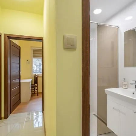 Appartement Location New & Spacious 3 Bdr Medical Academy Sofia